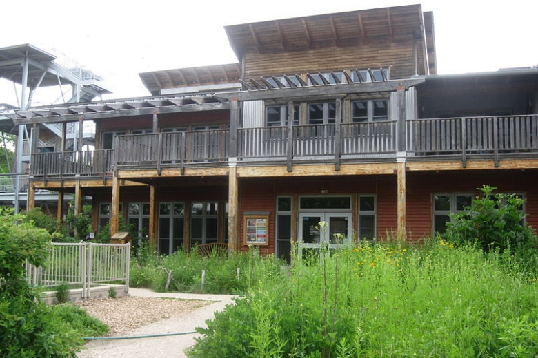 Urban Ecology Center, Riverside Park Location. CC BY-SA 3.0: Wikimedia Commons